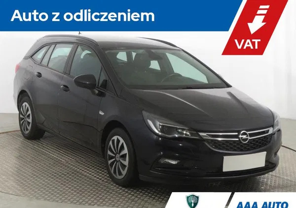 opel Opel Astra cena 44000 przebieg: 135088, rok produkcji 2019 z Łęczna